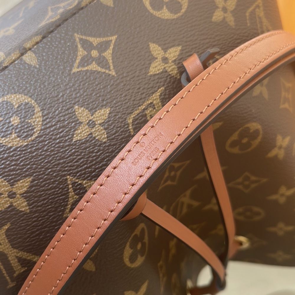 LV NÉONOÉ MM Caramel - Picture 9 of 14